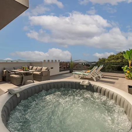 Deluxe Anelle With Jacuzzi *