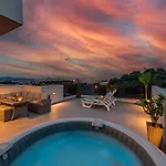 Deluxe Anelle With Jacuzzi Appartement