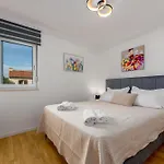 Deluxe Anelle With Jacuzzi Appartement *