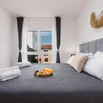Deluxe Anelle With Jacuzzi Appartement Zadar