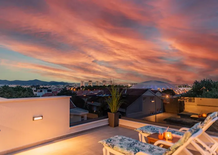 Deluxe Anelle With Jacuzzi