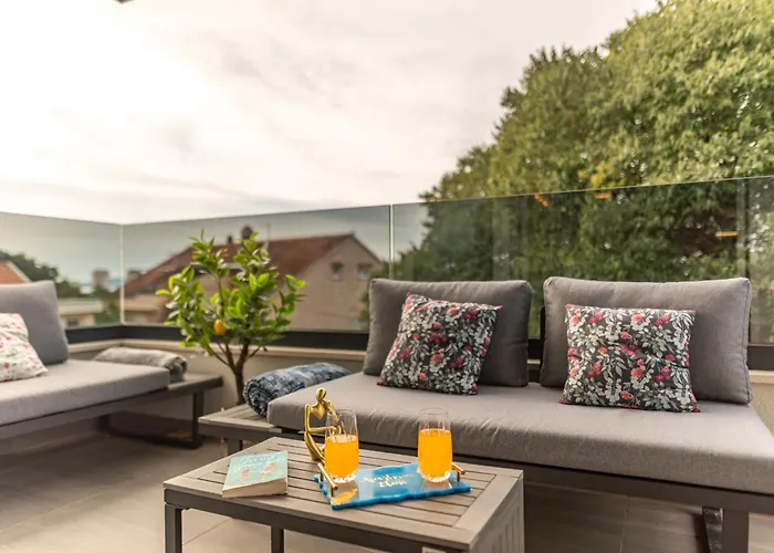 Deluxe Anelle With Jacuzzi *