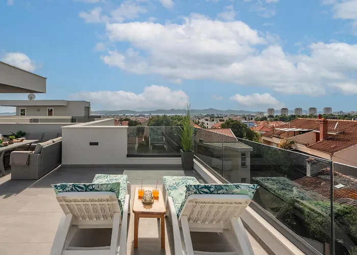 Apartamento Deluxe Anelle With Jacuzzi Zadar