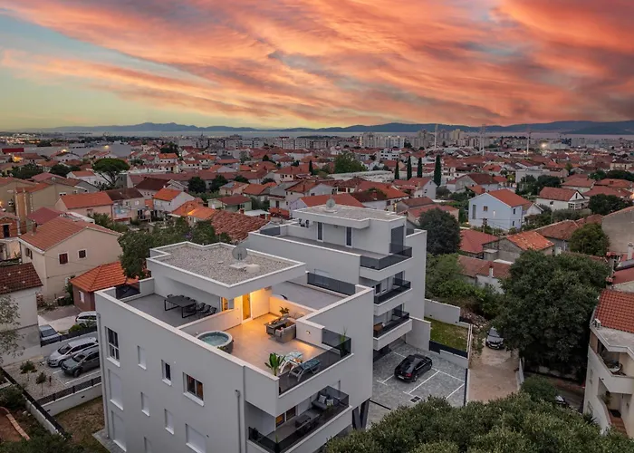 Apartament Deluxe Anelle With Jacuzzi Zadar